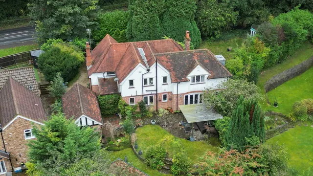 Amersham Road, Hazlemere, HP15, photo 2