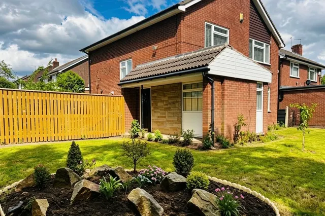 Dean Moor Road, Stockport, SK7, photo 1