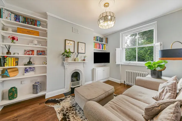 Prince of Wales Road, London, NW5, photo 1