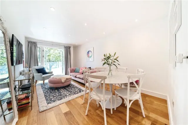 Fairbourne Road, London, SW4, photo 1