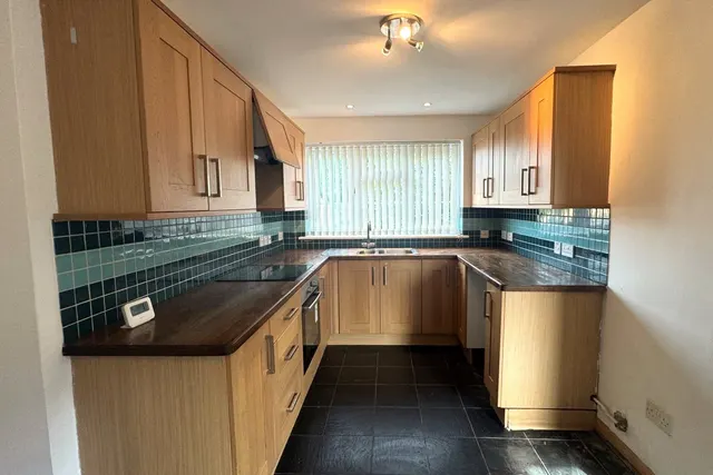 Photo 3 — Hillview Lane, Gloucestershire, Twyning, GL20 6JN