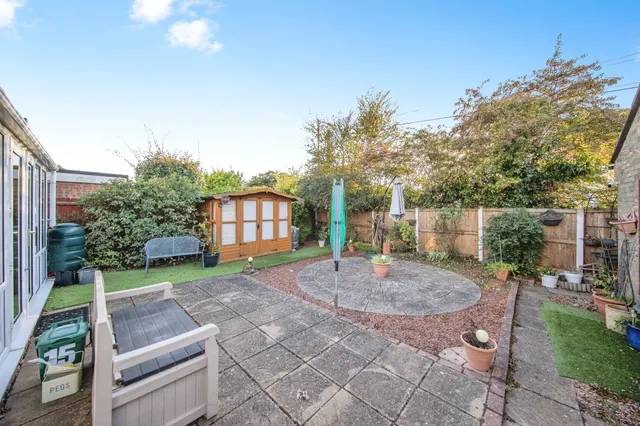 Holmwood Close, Clacton-On-Sea, CO16, photo 1