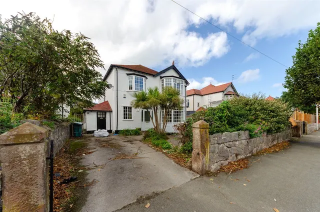 Whitehall Road, Rhos on Sea, photo 1