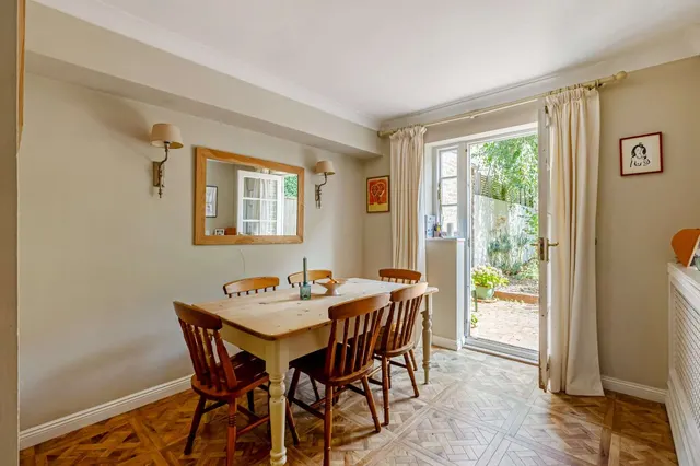 South Park Mews, London, SW6, photo 2