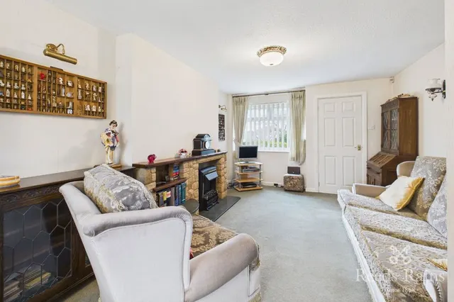Brocklehurst Way, Tytherington, SK10, photo 2