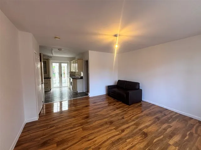 Harvington Road, B29, photo 3