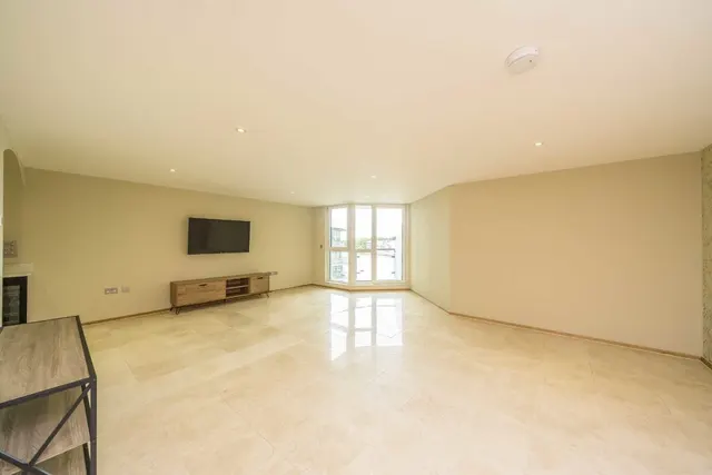 St. George Wharf, Nine Elms, photo 1