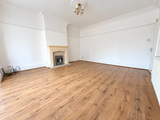 Queens Drive, Mossley Hill, L18, photo 3