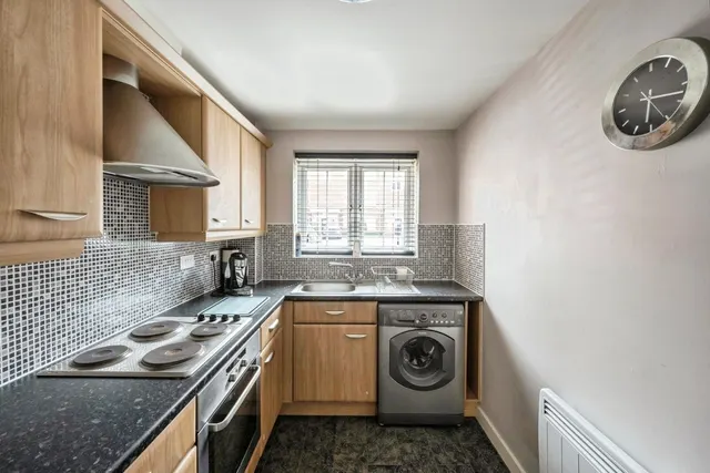 Photo 2 — Jenkinson Grove, Armthorpe, Doncaster, South Yorkshire, DN3