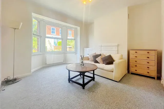 St. James Terrace, Farnham, GU9, photo 3