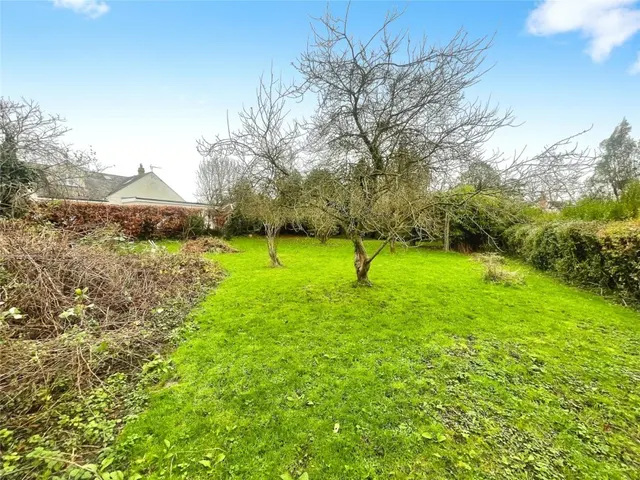 Bungalow Under Offer with 3 bedrooms in Hastingwood, Harlow, CM17, photo 3