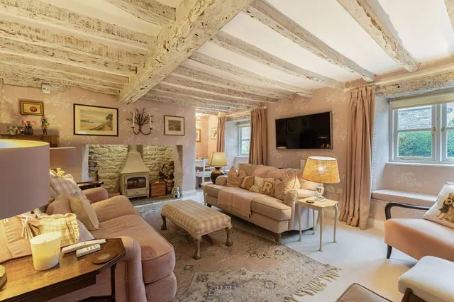 Photo 2 — Shipton Road, Ascott-under-Wychwood, Chipping Norton, Oxfordshire, OX7 6AG