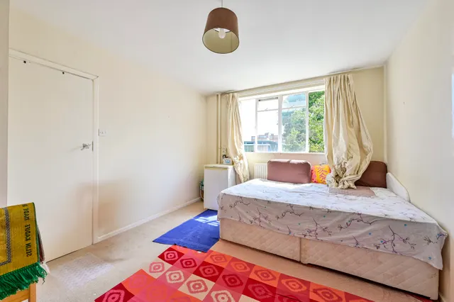 Photo 2 — 317 Harwood Court, Upper Richmond Road, London
