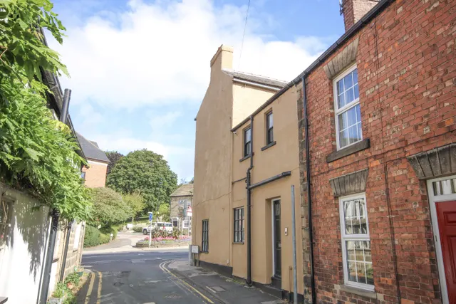 Bond End, Knaresborough, HG5 9AW, photo 1