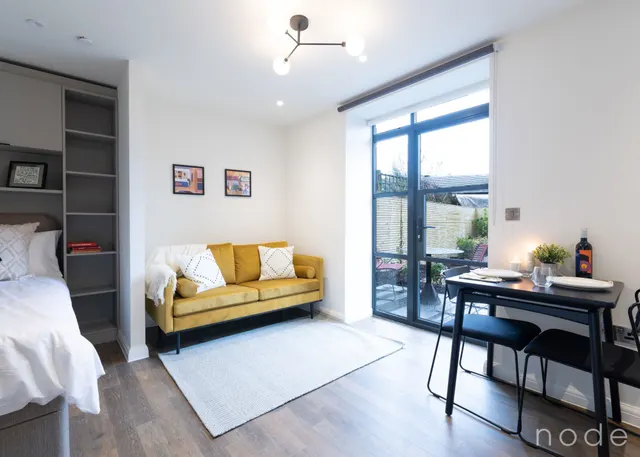 16 Loughborough Court, Shakespeare Road, London, photo 1