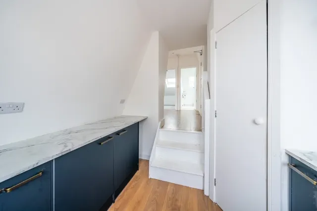 Photo 3 — Harewood Road London SW19