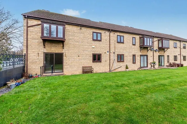 School Lane, Collingham, LS22, photo 3