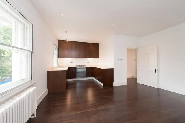 Oxford Road, Kilburn, NW6 5SL, photo 1