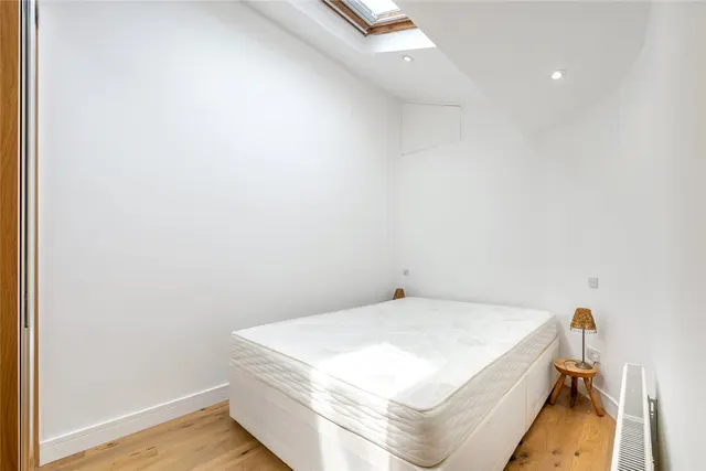 Photo 2 — Belgrave Gardens, St John's Wood, London, NW8