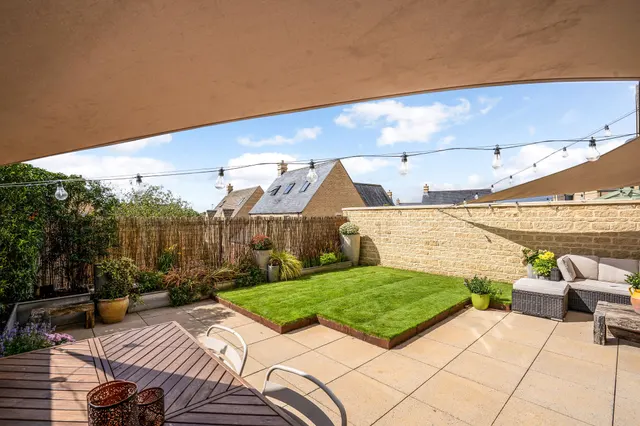 Photo 2 — Matthews Walk, Cirencester, GL7