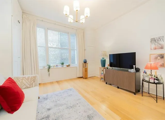 Photo 2 — Trebovir Road, South Kensington, SW5