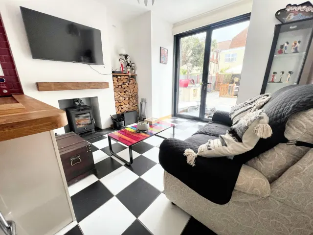Avondale Road, Gorleston, photo 2