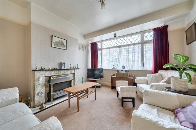 Woodgrange Gardens, Enfield, EN1, photo 3