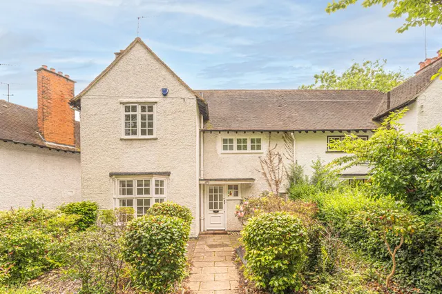 London, NW11, photo 1