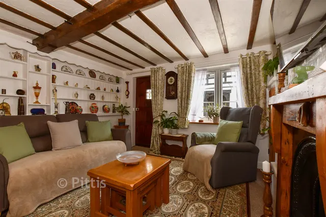 High Street, Brading, PO36, photo 2