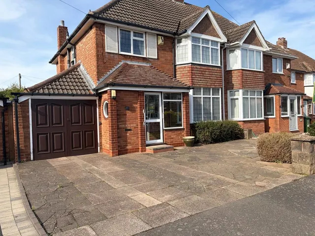 Blandford Avenue, Birmingham, B36, photo 1