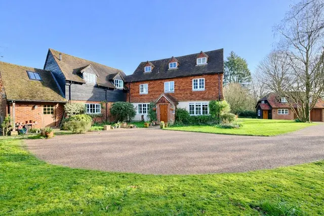 Hitcham Lane, Burnham SL1 7DP, photo 1