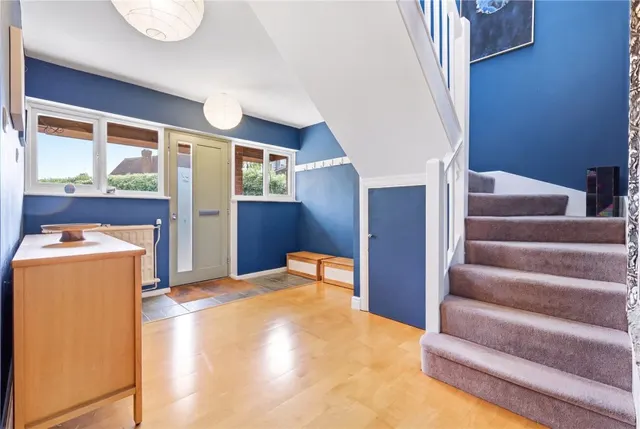 with 4 bedrooms in Saffron Walden, CB11, photo 3