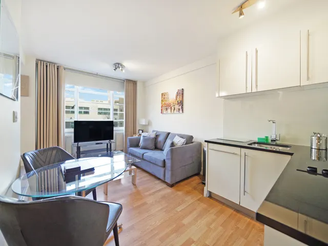 Sloane Avenue, London, SW3, photo 2
