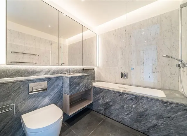 Nine Elms Lane, Nine Elms, SW8, photo 3