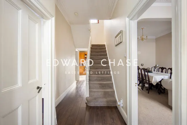 Kingswood Road, Ilford, IG3, photo 2