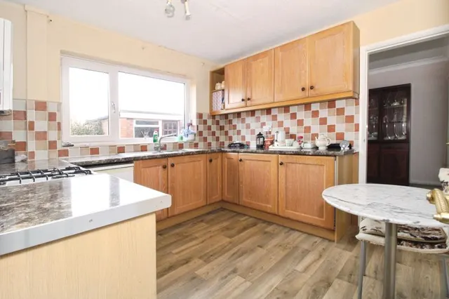 Wood End Way, Walsall, WS9, photo 3