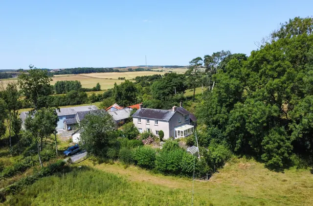 Llanddeiniol, Llanrhystud, photo 1