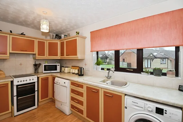 Photo 2 — Meadowlake Close, Lincoln, Lincolnshire, LN6