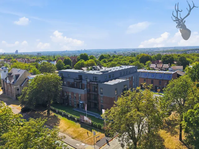 Woodford Green, IG8, photo 1