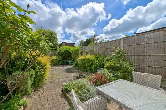 Hawkesworth Close, Northwood, HA6 2FT, photo 1