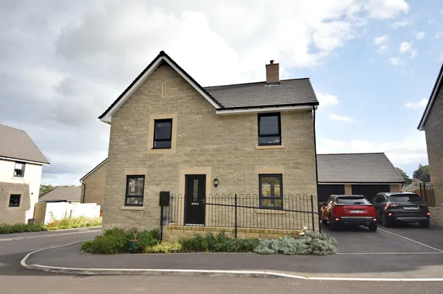 Taxhall Road, High Peak, photo 1