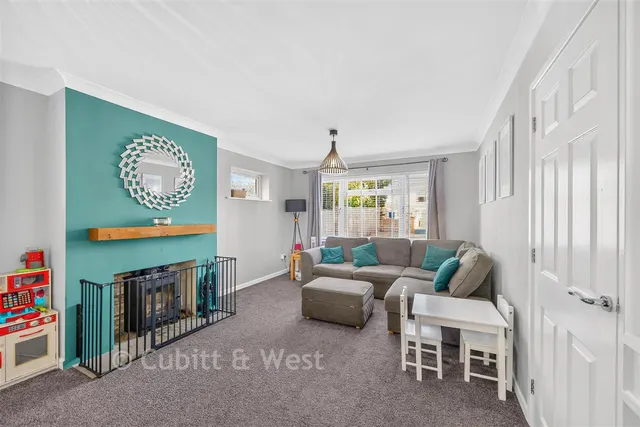 Hulbert Road, Havant, PO9, photo 2