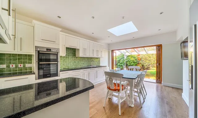 Craddocks Avenue, Ashtead, KT21, photo 2