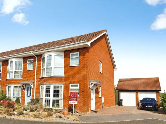 Angmering, BN16, photo 1