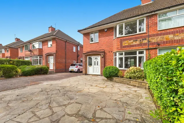 Walton Road, Chesterfield, S40, photo 1