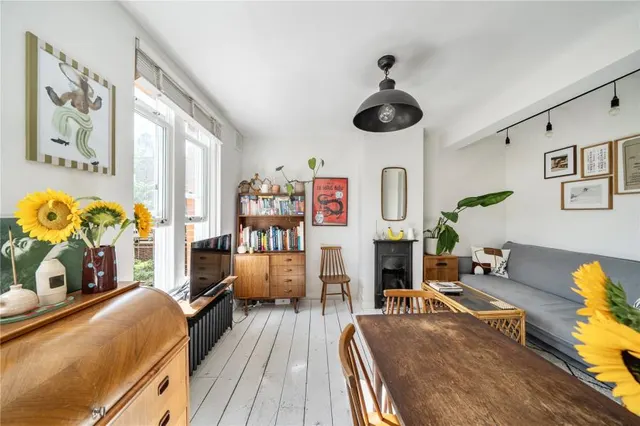 Peckett Square, Highbury Grange, N5, photo 2