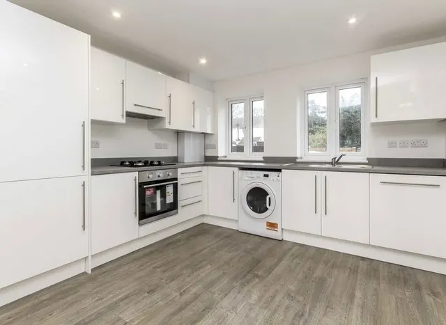 Photo 2 — Shelson Avenue, Feltham, TW13