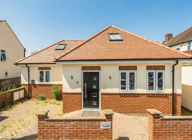 Shelson Avenue, Feltham, TW13, photo 1