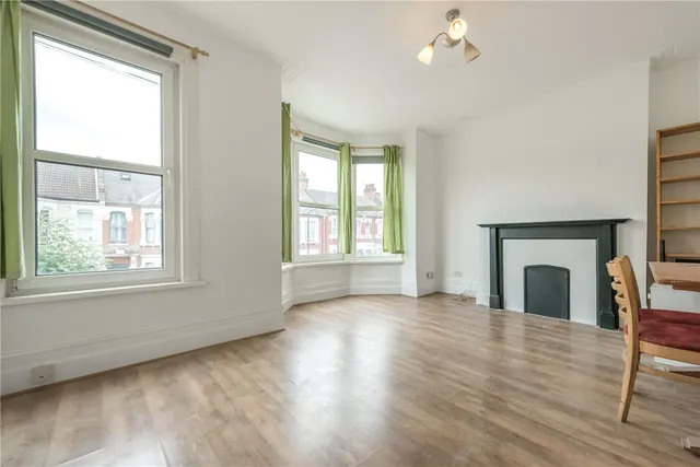 Churchill Road, Willesden Green, NW2, photo 1