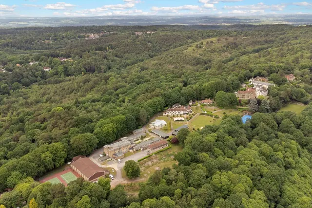 Farnham Lane, Haslemere, GU27, photo 2
